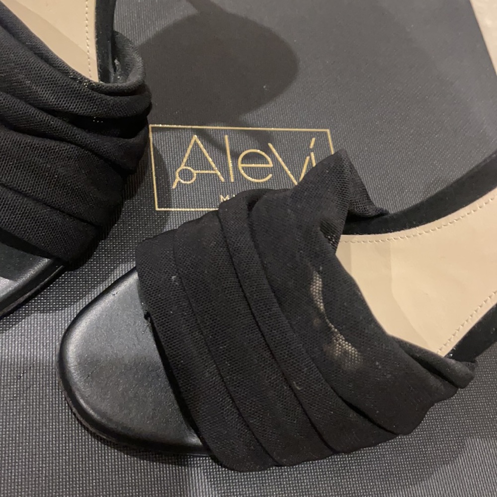 Alevi - Picture 3 of 10